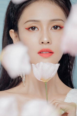 小叔子从后面抱住我的电视剧小说